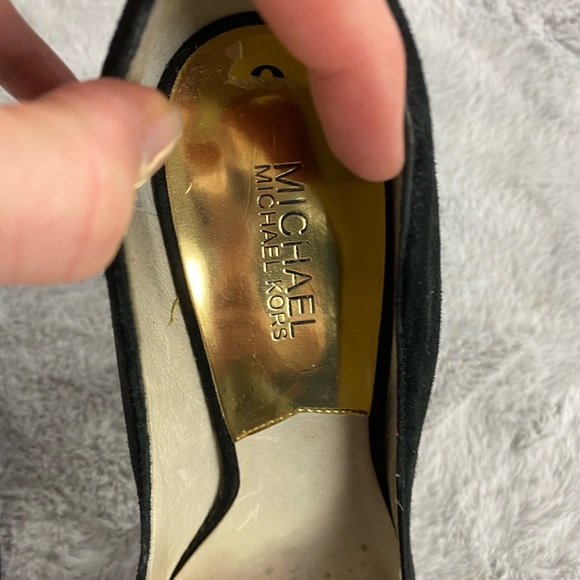 Michael Kors Black Suede Platform Pump 9 - Picture 3 of 10